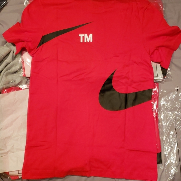 Nike short sleeve t-shirt - Picture 2 of 2
